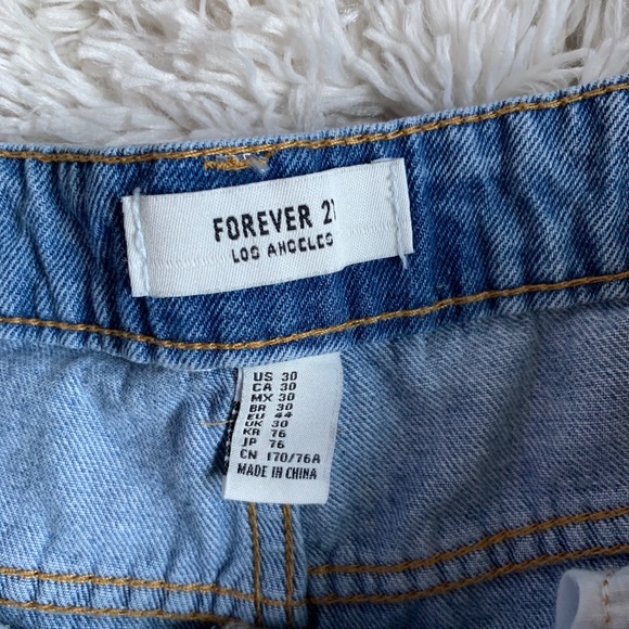 Forever 21 High-rise mom shorts!! - Picture 2 of 2